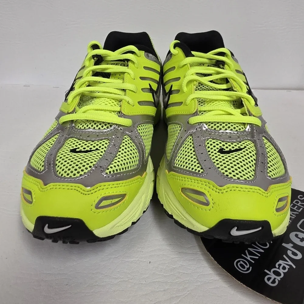 Nike Air Pegasus 2005 Volt Metallic Silver HQ1675 700 Women's Size 9.5/Men's 8
